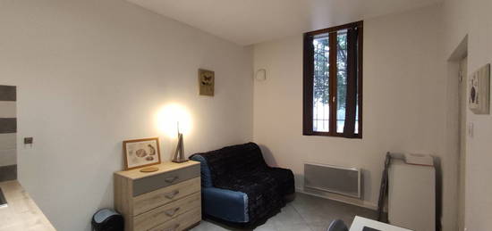 Studio meublé  à louer, 1 pièce, 14 m², Étage 0/–