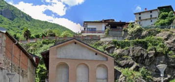 Casa indipendente in vendita in via Giuseppe Garibaldi