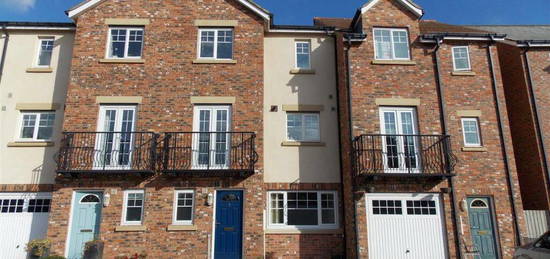 6 bedroom terraced house