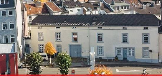 Möbilierte 1-Zimmer-Terrassen-Wohnung in einzigartigen, ehemaligen Gutshof in Aachen Burtscheid!