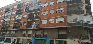 Piso en venta en avenida Chapí, 52