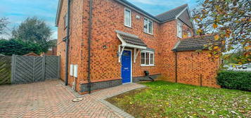 3 bedroom semi-detached house to rent