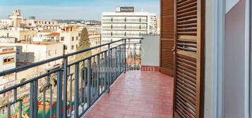 Piso en venta en Casc Antic