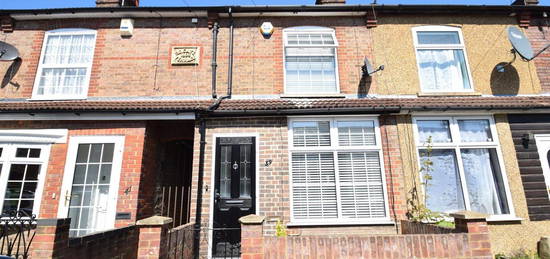 Terraced house to rent in Regent Street, Watford WD24