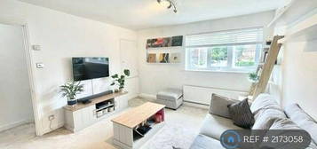 1 bedroom maisonette