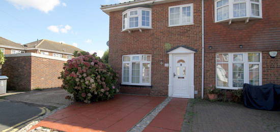 Property to rent in Clarence Place, Deal CT14