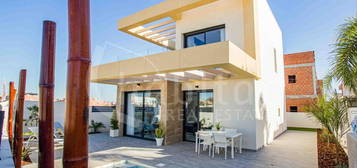 Casa o chalet en venta en Avenida Riegos de Levante, Los Montesinos