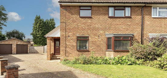 3 bed semi-detached house for sale