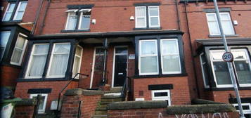 8 bedroom terraced house