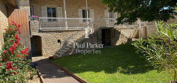 Ancienne maison vigneronne rénovée avec maison annexe