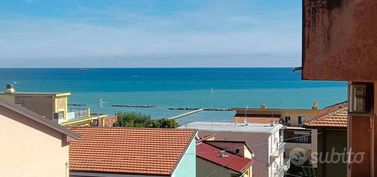 ZONA FERRARIS, appartamento vista mare