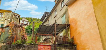 Casa indipendente in vendita in via San Lorenzo casette, 33