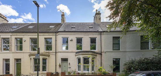 4 bedroom terraced house for sale