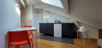 Joli petit appartement meublé Sainte-Claire Grenoble