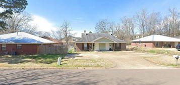 103 Woodstone Pl #A, Clinton, MS 39056