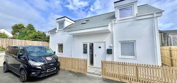 3 bed detached house for sale