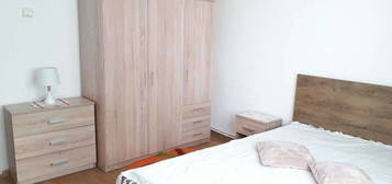 Apartament 2 cam zona Port