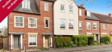 4 bedroom terraced house to rent