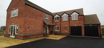 4 bedroom detached house