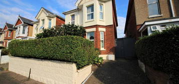 6 bedroom detached house to rent