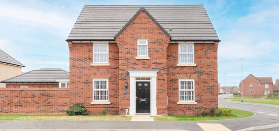 4 bed detached house for sale