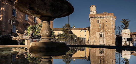 Casa indipendente all'asta in via la Frazia