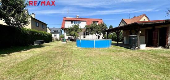 Prodej  rodinného domu 249 m², pozemek 911 m²