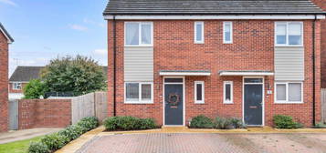 3 bed semi-detached house for sale