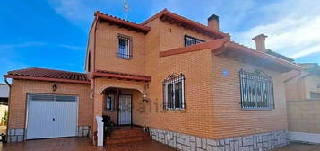 Casa o chalet independiente en venta en calle venus, 19