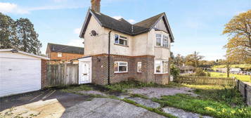 4 bed detached house for sale