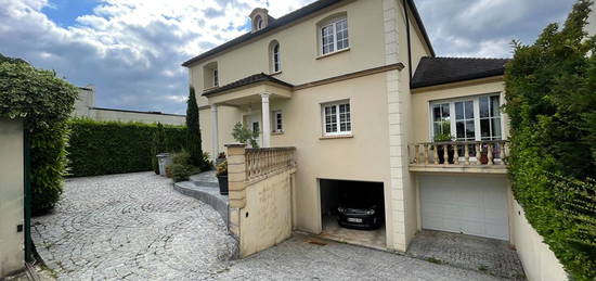 Maison  à vendre, 7 pièces, 5 chambres, 156 m²