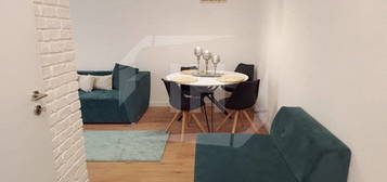 Apartament 2 camere, decomandat, modern, parcare, semicentral