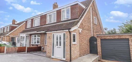 3 bedroom semi-detached house to rent