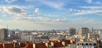 A rénover Appartement de 86.11 m² - 4 pièces - Vue tour Eiffel - Lumineux - Quartier Butte aux Cailles-Glacière 75013 Paris