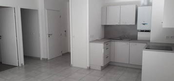 Vends appartement T2 RDJ locatif