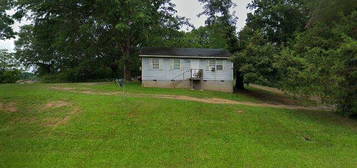 815 Sandhill Ave, Baldwyn, MS 38824