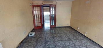 Piso en venta en Santa Perpètua de Mogoda