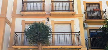 Chalet adosado en venta en calle Camilo José Cela