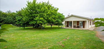 Maison de plain-pied  à vendre, 7 pièces, 6 chambres, 156 m²