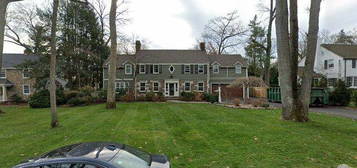 365 Wychwood Rd, Westfield, NJ 07090