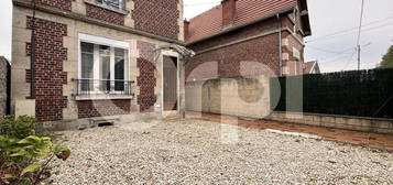 Maison de ville  à vendre, 4 pièces, 3 chambres, 110 m²