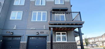 40 Teelin Cir, Ottawa, ON K2J 6V1