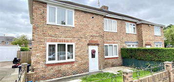 3 bed semi-detached house for sale