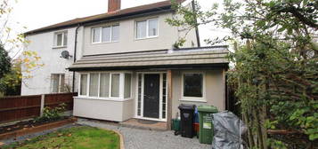 3 bedroom semi-detached house to rent