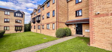 Flat for sale in Redford Close, Feltham TW13