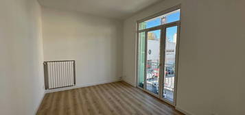 Appartement  à louer, 4 pièces, 3 chambres, 78 m²