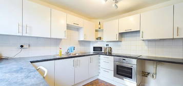 2 bed flat to rent