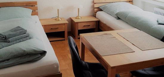 Gästezimmer in Filderstadt mit Internet, TV, Gästeküche, Etagendusche, GästeWc, Waschmaschine, Trockner, Nähe Messe Stuttgart