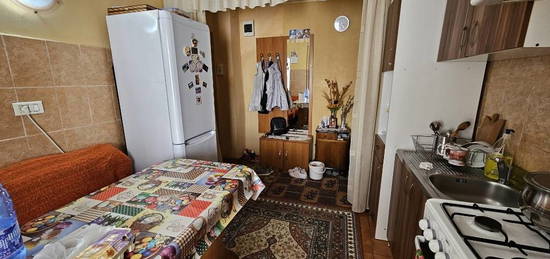 De vanzare 2 camere zona Sc nr 5, 45300 euro