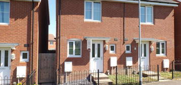 2 bedroom semi-detached house to rent